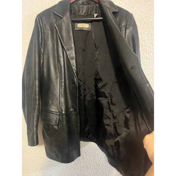 Vintage Women’s Lord & Taylor Soft Black Button Leather Dark Academia Jacket - Picture 4 of 9